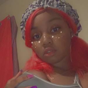 Meet your Posher, Yonna